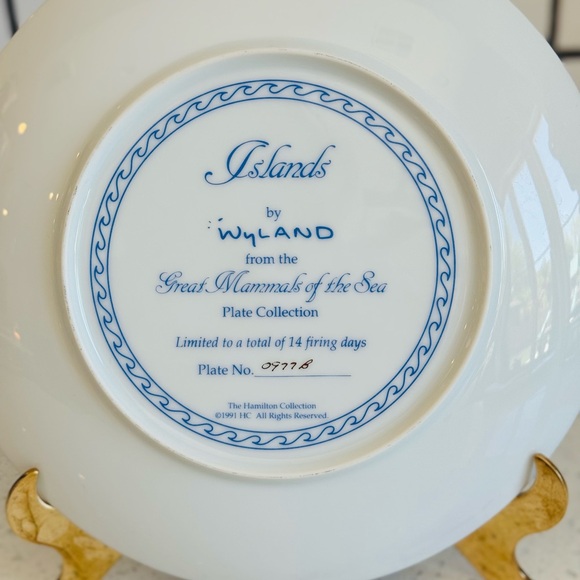 Set of 3 Wyland “Great Mammals of the Sea” Plates - Picture 6 of 9